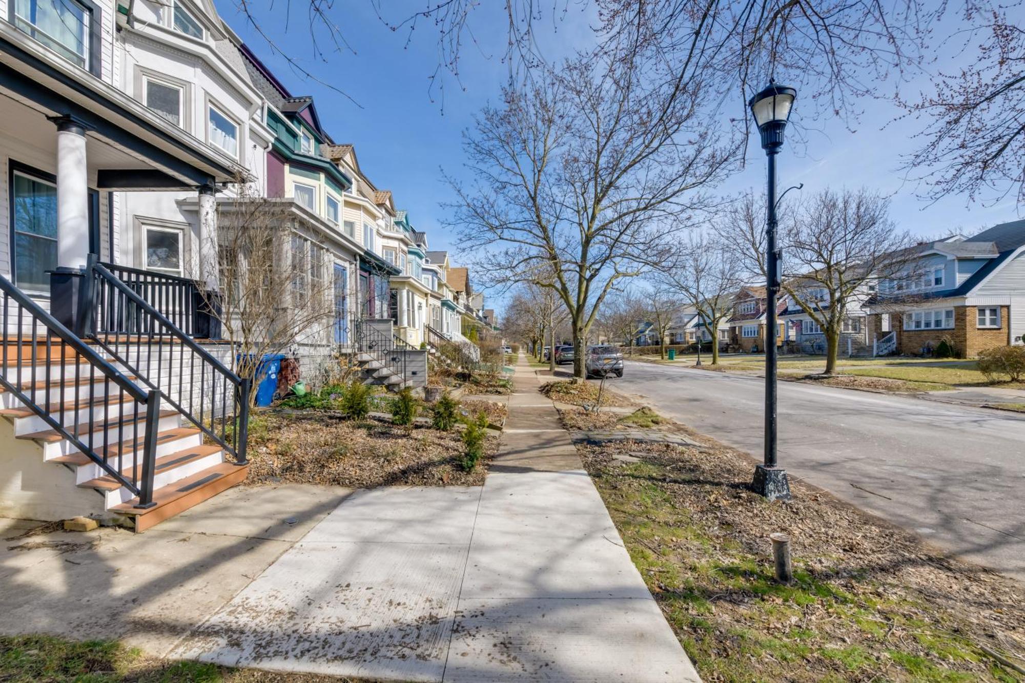 Historic Buffalo Row House Near Delaware Park Экстерьер фото